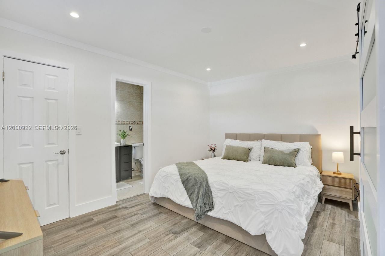 17501 NW 85th Ave, Hialeah, FL 33015 Photo