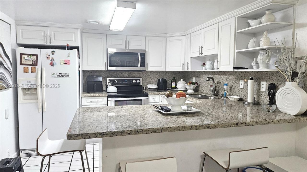 520 NW 109th Ave, Unit 602, Miami, FL 33172 Photo