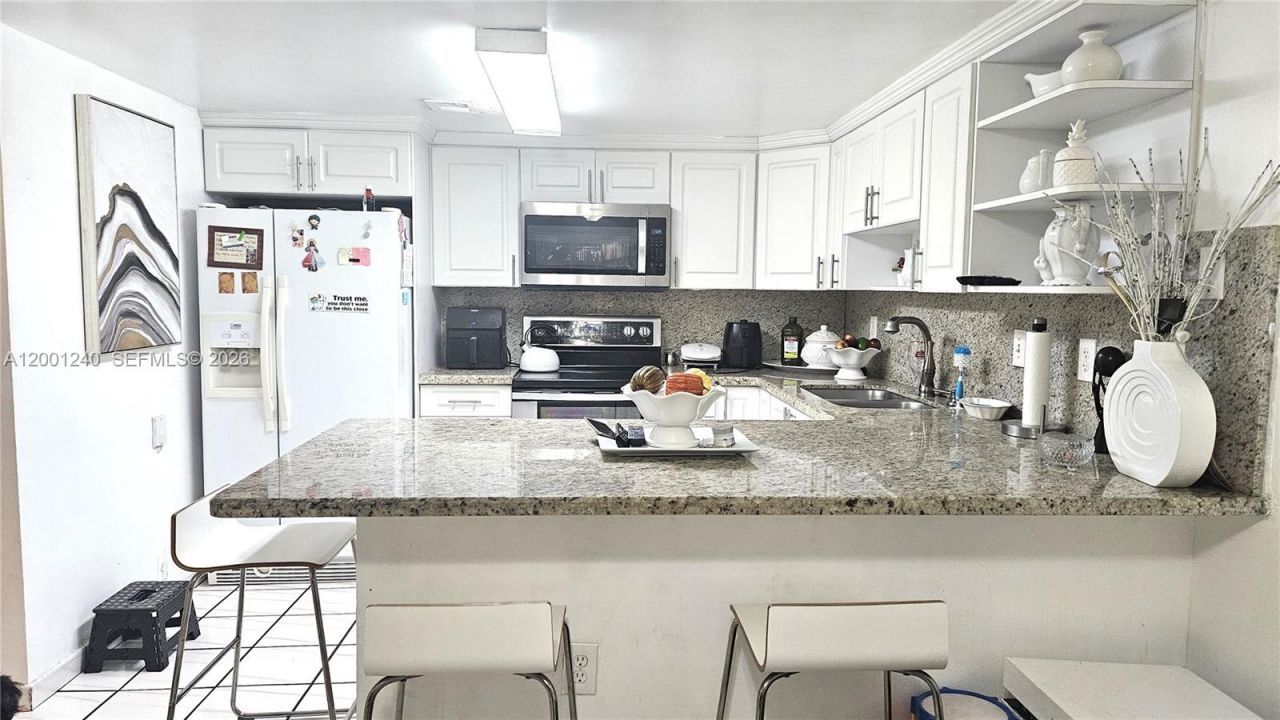 520 NW 109th Ave, Unit 602, Miami, FL 33172 Photo