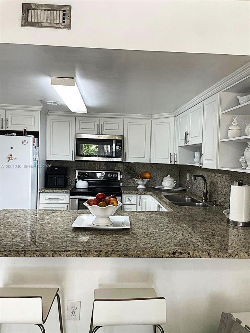 520 NW 109th Ave, Unit 602, Miami, FL 33172 Photo