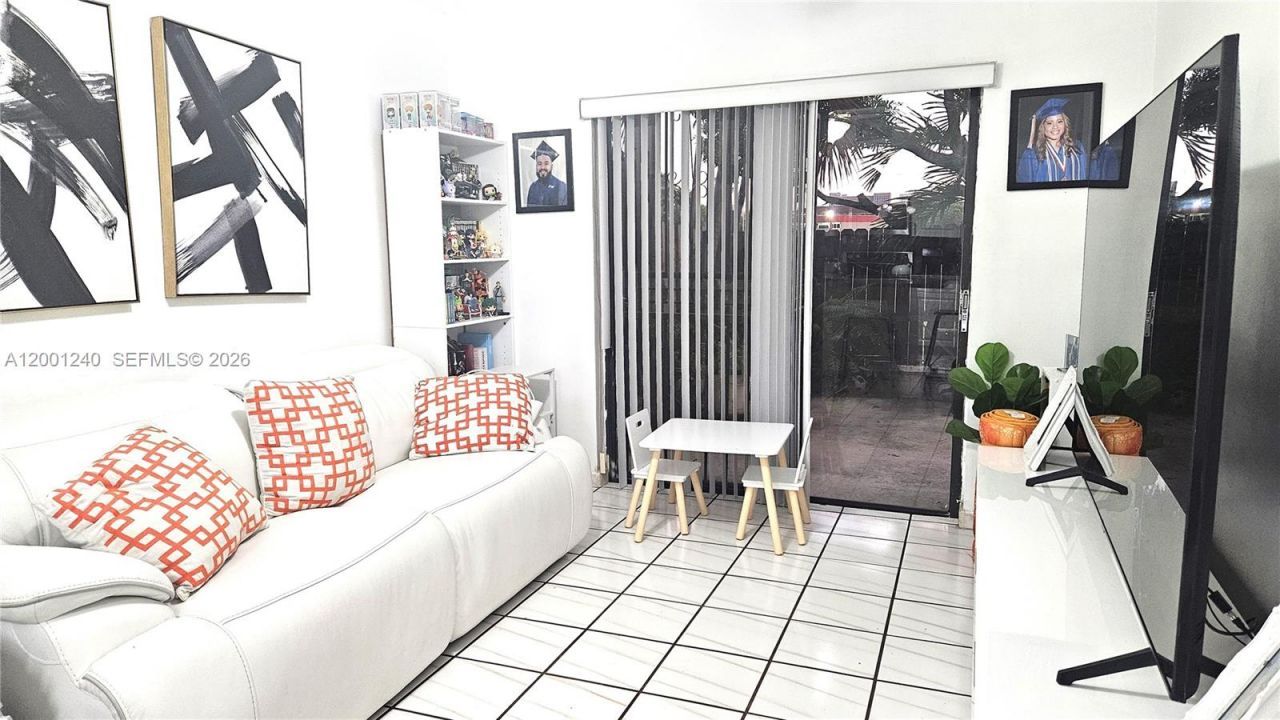 520 NW 109th Ave, Unit 602, Miami, FL 33172 Photo