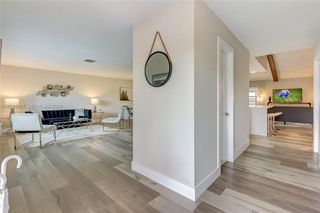 1130 NW 78th Ter, Plantation, FL 33322 Photo