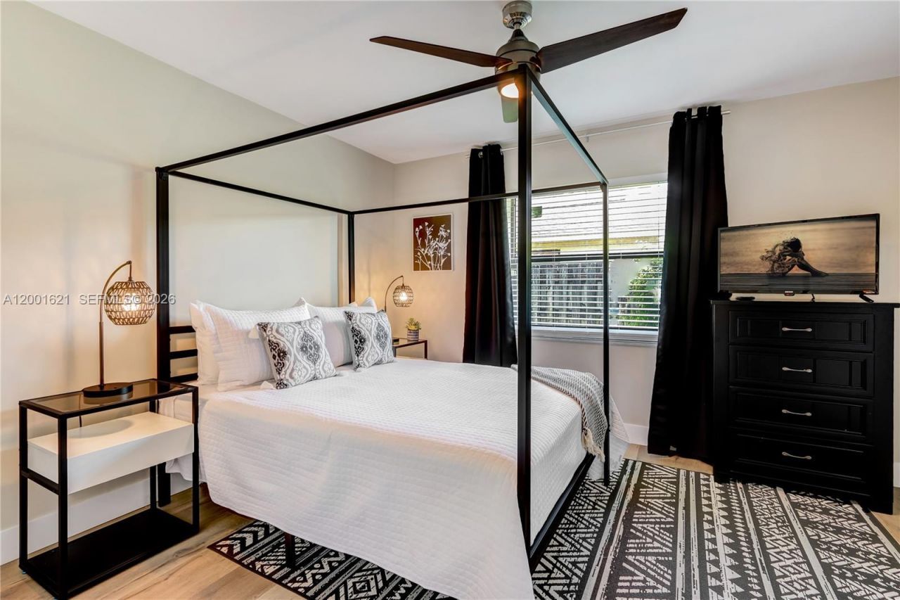 1130 NW 78th Ter, Plantation, FL 33322 Photo