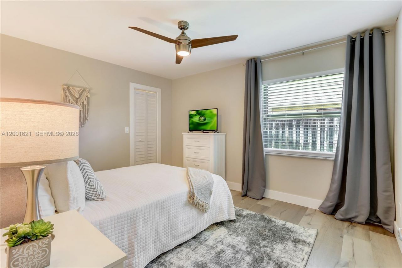 1130 NW 78th Ter, Plantation, FL 33322 Photo