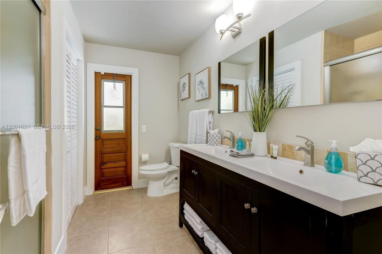 1130 NW 78th Ter, Plantation, FL 33322 Photo