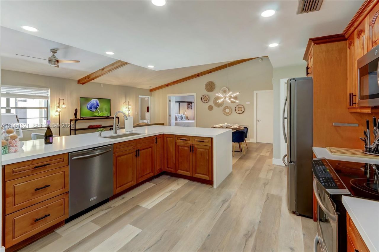 1130 NW 78th Ter, Plantation, FL 33322 Photo