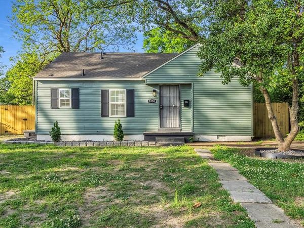 1808 N Mcauley Drive, West Memphis, AR 72301