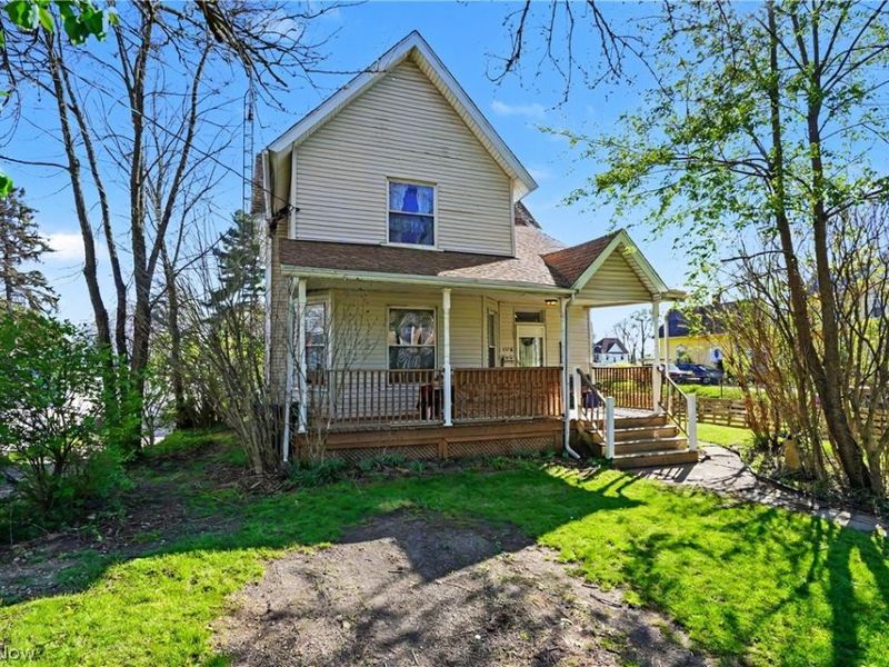 1916 4th Street SE, Canton, OH 44707 Photo 2