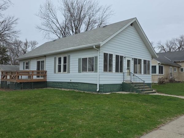 161 S 2nd Avenue W, Hartley, IA 51346