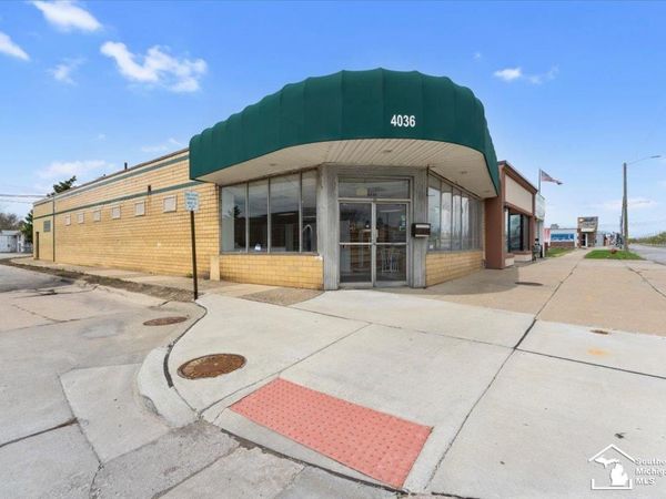 4036 Fort Street, Lincoln Park, MI 48146