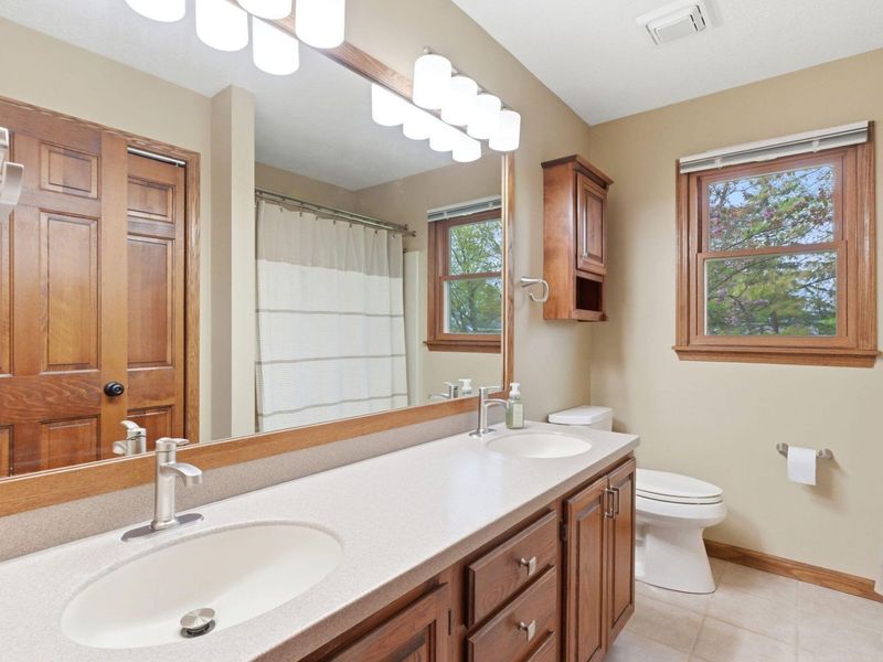 1536 Brook Park Drive, Troy, OH 45373 Photo 18