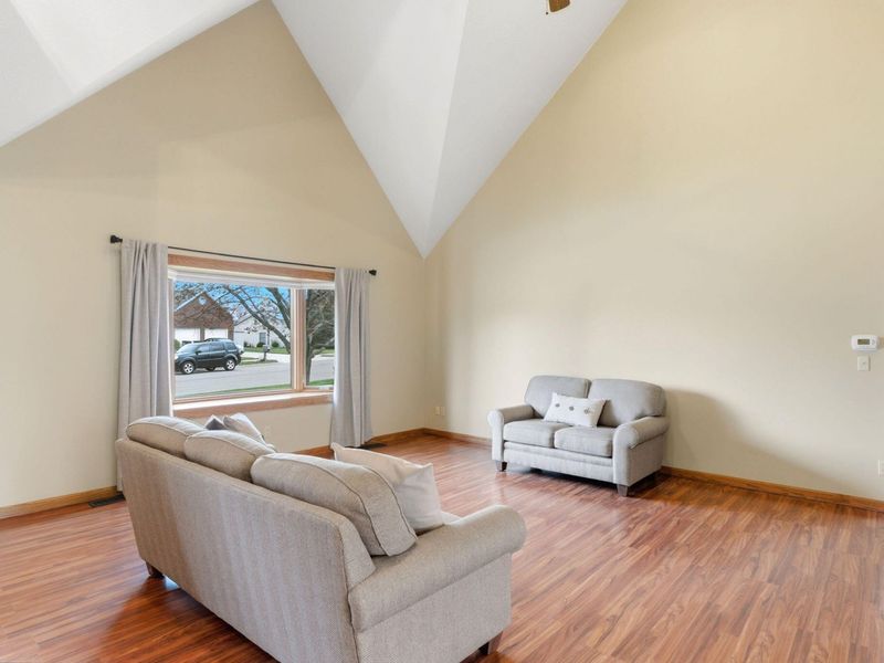 1536 Brook Park Drive, Troy, OH 45373 Photo 6