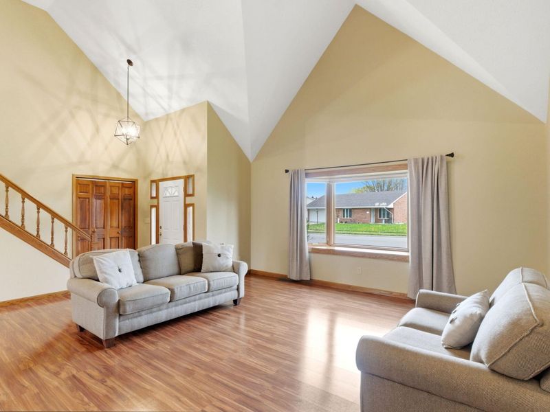 1536 Brook Park Drive, Troy, OH 45373 Photo 7