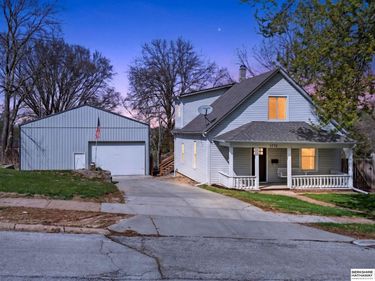 6772 Bedford Avenue, Omaha, NE 68104