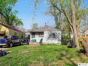 3540 N 39th Street, Omaha, NE 68111