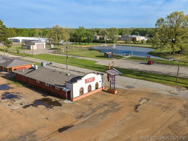 609 C Street , Antlers, OK 74523