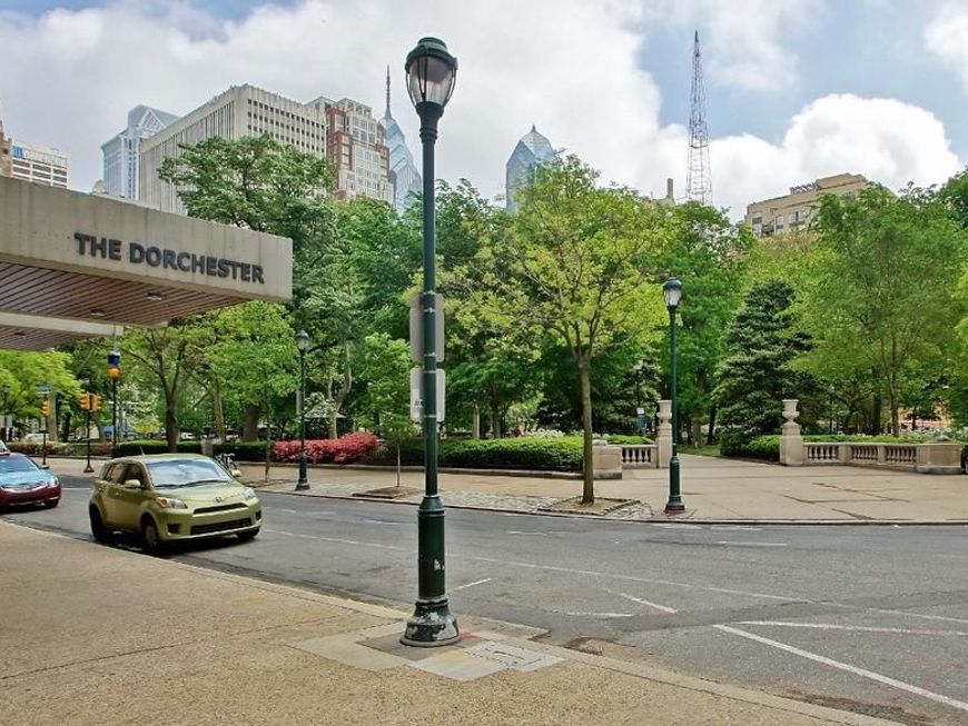 224 Rittenhouse Square, Unit 1417, Philadelphia, PA 19103 Main Photo