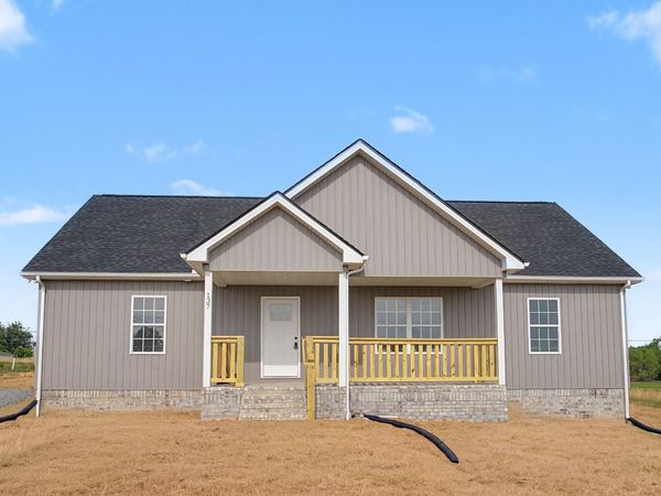 137 Martha Circle, Lafayette, TN 37083