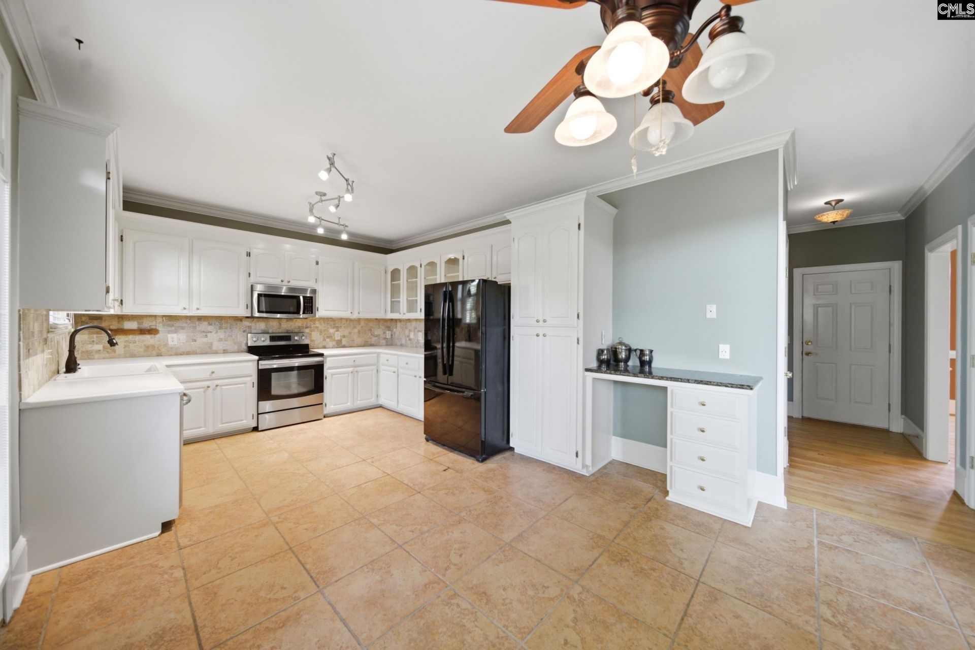 10 Hickory Hall Court  Photo 10