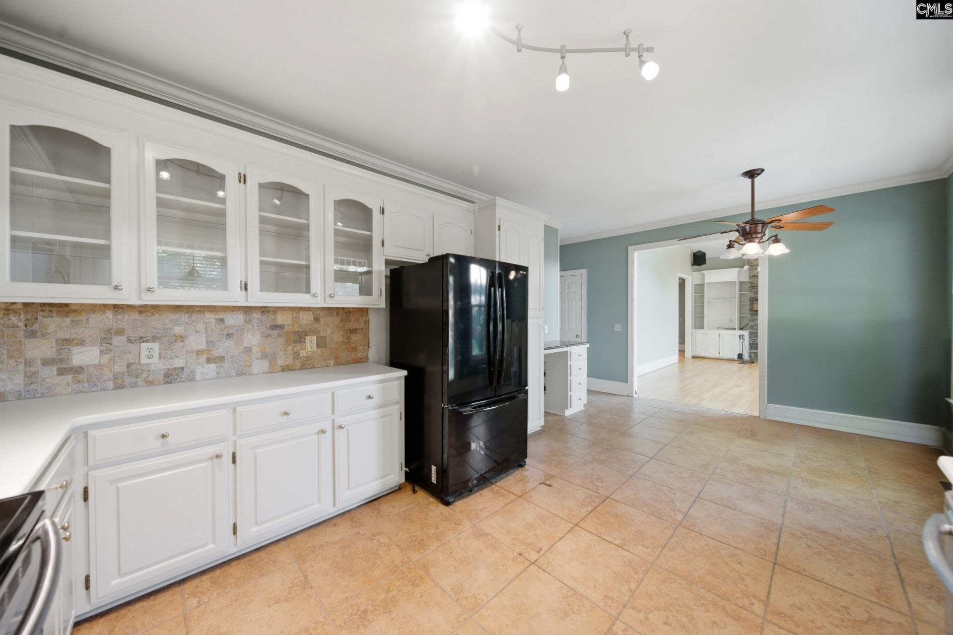 10 Hickory Hall Court  Photo 12