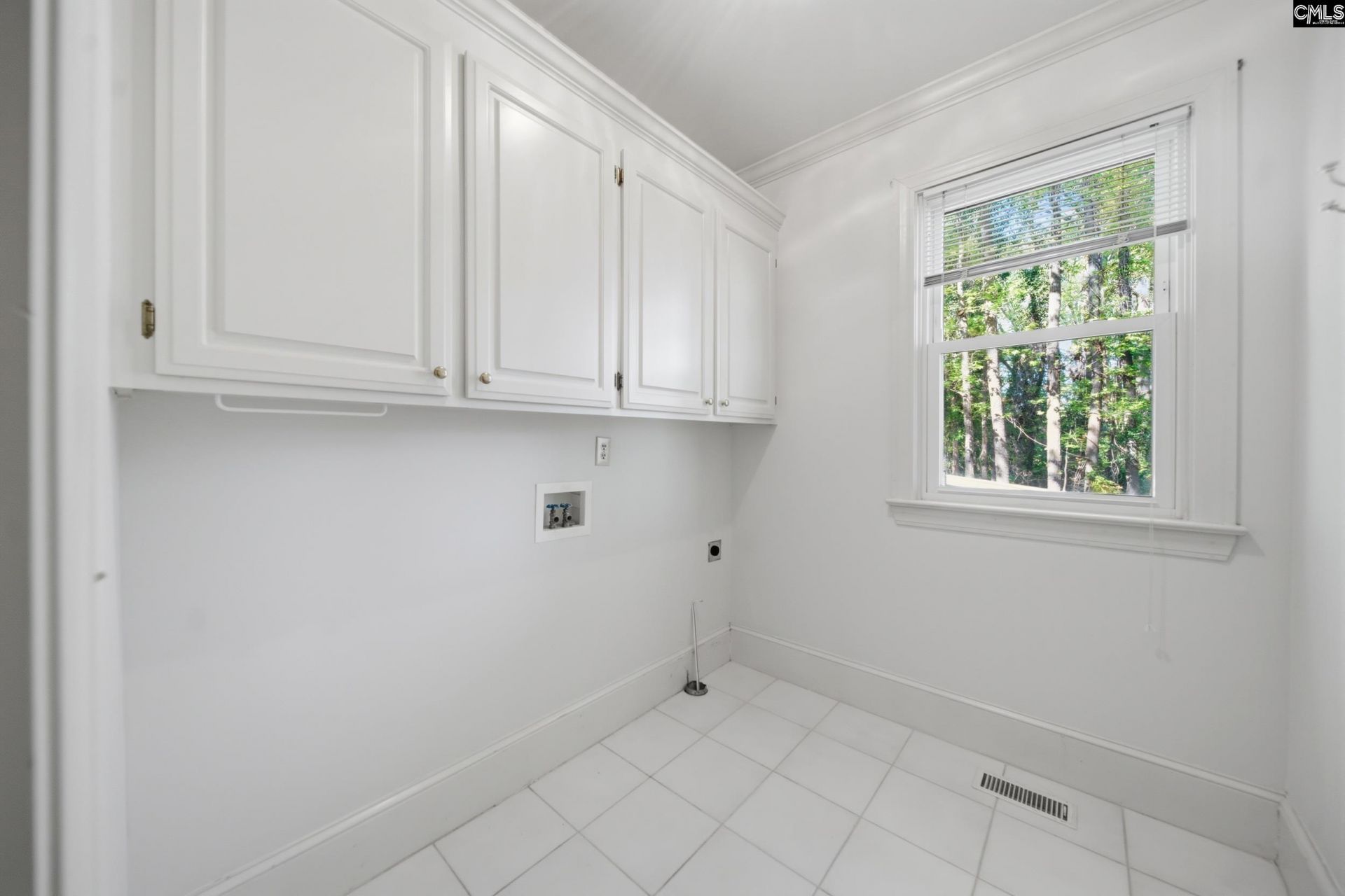 10 Hickory Hall Court Photo 16