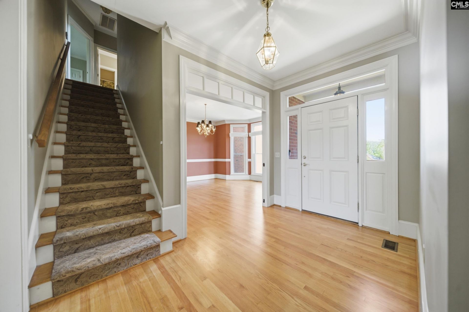 10 Hickory Hall Court  Photo 4