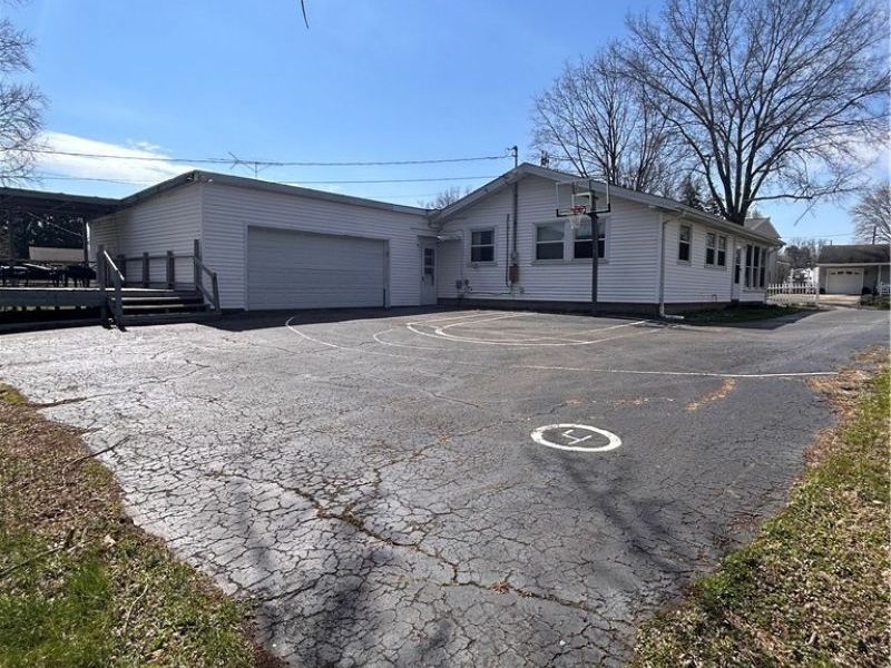 727 Circle Hill Road SE, North Canton, OH 44720 Photo 5