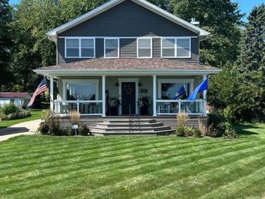 1018 River Road, Marysville, MI 48040