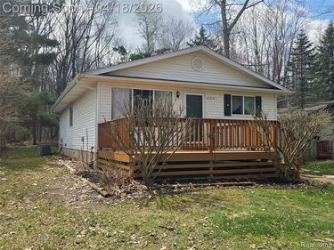 4129 W Allen Road, Howell Twp, MI 48855