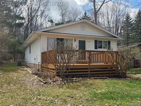 4129 W Allen Road, Howell Twp, MI 48855
