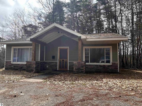 79 Higgins Lake Drive W, Roscommon, MI 48653
