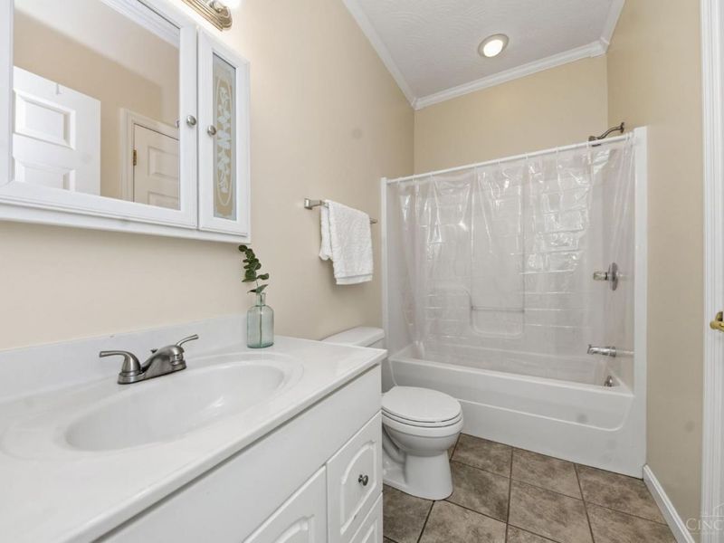 64 N Kenwood Avenue, Georgetown, OH 45121 Photo 11