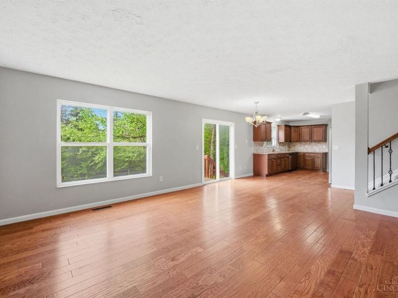 2073 Miles Woods Drive, Springfield Twp., OH 45231 Photo 11