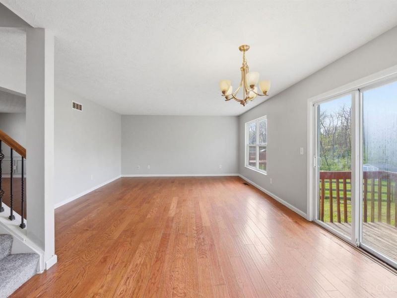 2073 Miles Woods Drive, Springfield Twp., OH 45231 Photo 13