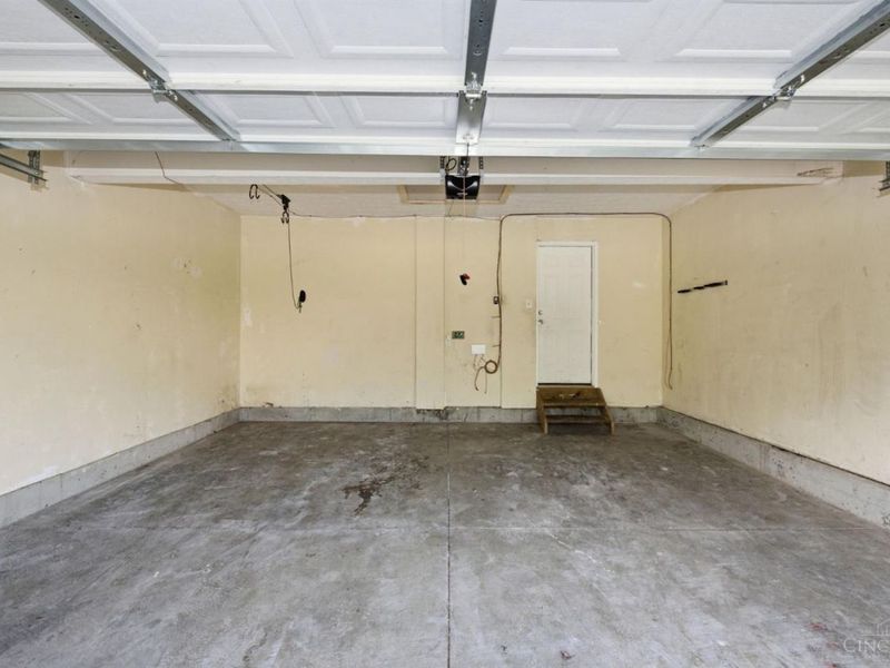 2073 Miles Woods Drive, Springfield Twp., OH 45231 Photo 21