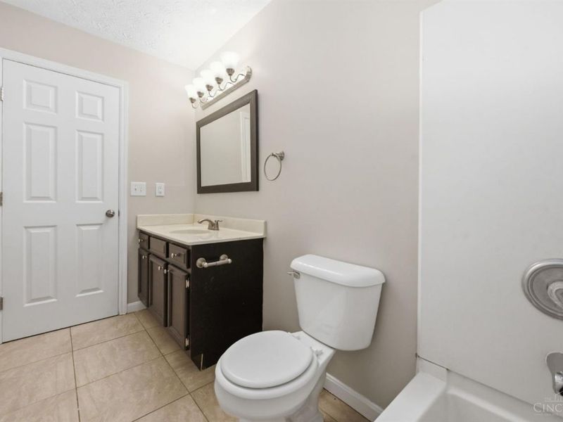 2073 Miles Woods Drive, Springfield Twp., OH 45231 Photo 31