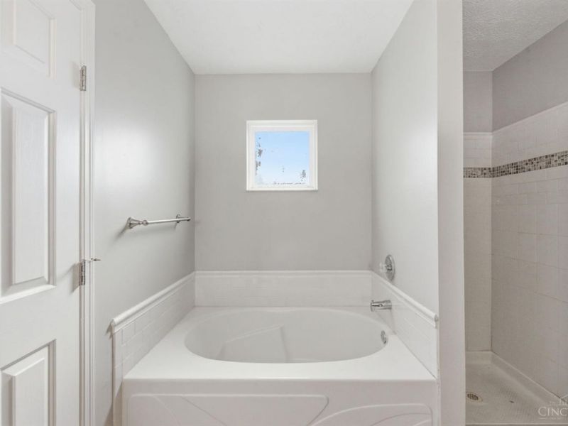 2073 Miles Woods Drive, Springfield Twp., OH 45231 Photo 36