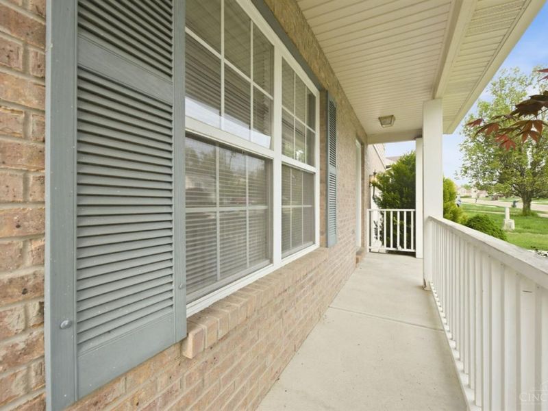 2073 Miles Woods Drive, Springfield Twp., OH 45231 Photo 4