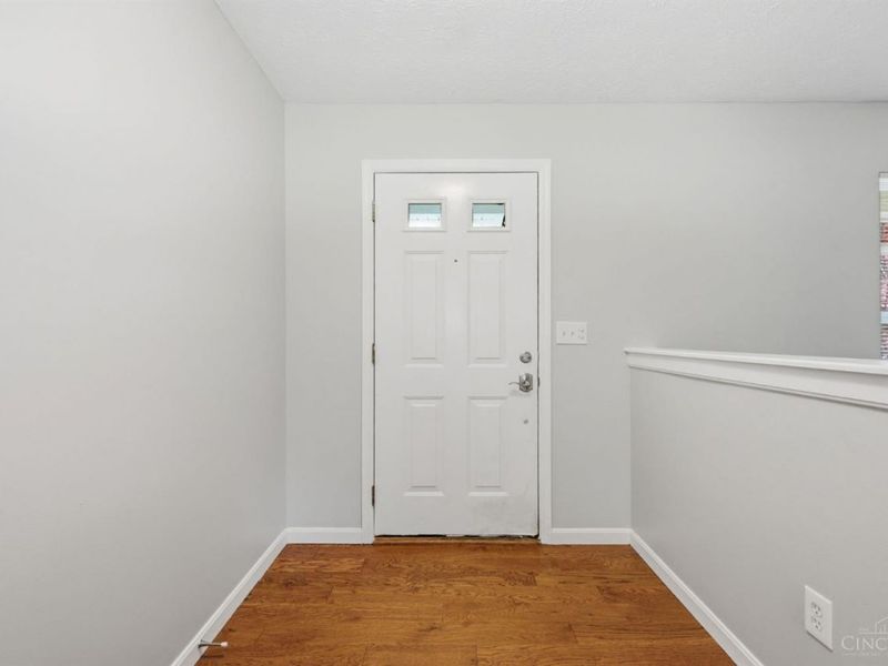 2073 Miles Woods Drive, Springfield Twp., OH 45231 Photo 6