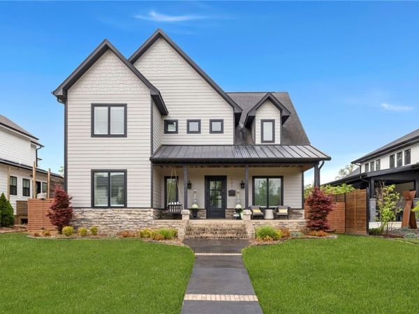 722 NE 2nd Street , Bentonville, AR 72712