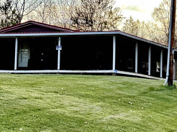 992 Mushroom Road , Olive Hill, KY 41164