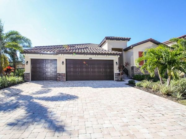 5614 TITLE ROW DRIVE , BRADENTON, FL 34210