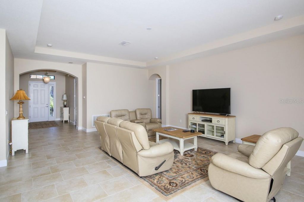 5614 Title Row Drive, Bradenton, FL 34210 Photo