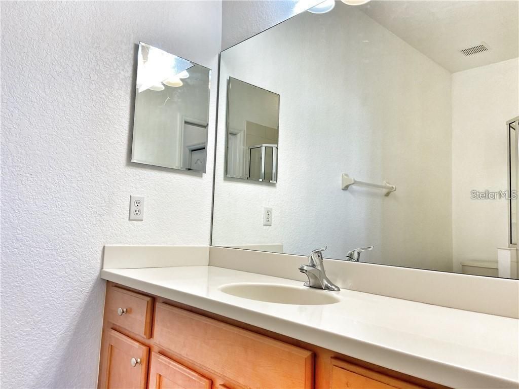 915 Fairwaycove Lane, Unit 208, Bradenton, FL 34212 Photo