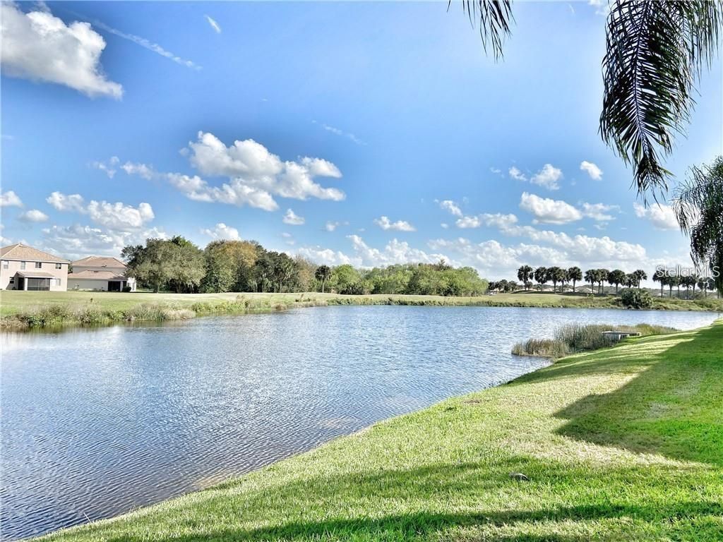 915 Fairwaycove Lane, Unit 208, Bradenton, FL 34212 Photo