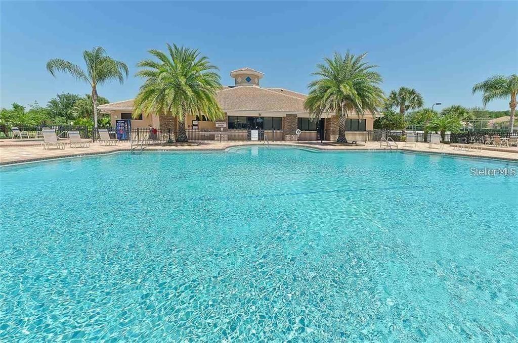 915 Fairwaycove Lane, Unit 208, Bradenton, FL 34212 Photo