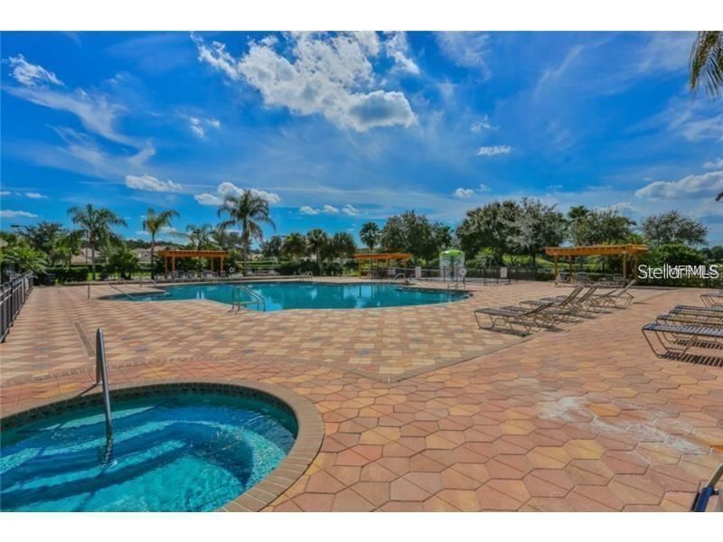 915 Fairwaycove Lane, Unit 208, Bradenton, FL 34212 Photo