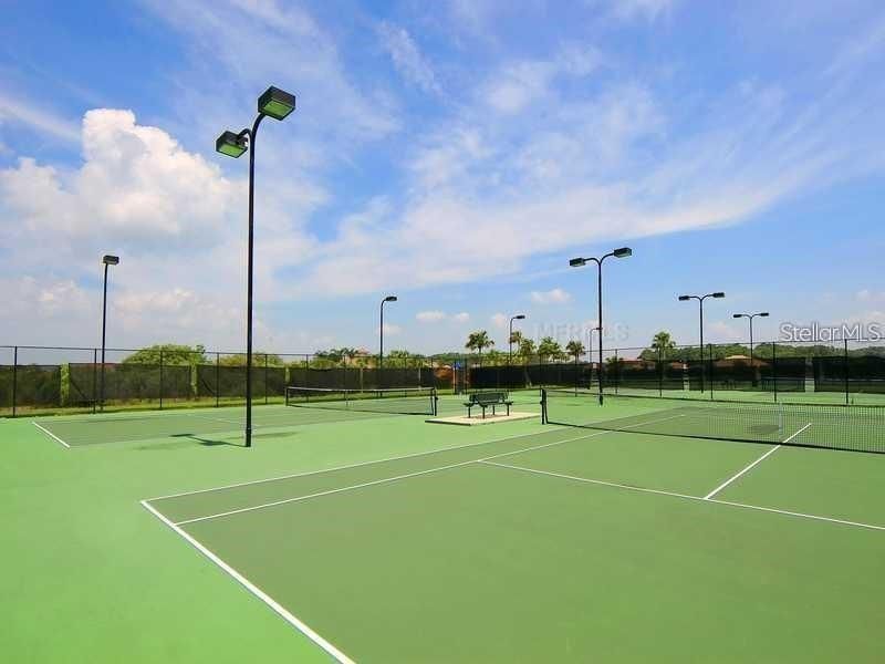 915 Fairwaycove Lane, Unit 208, Bradenton, FL 34212 Photo