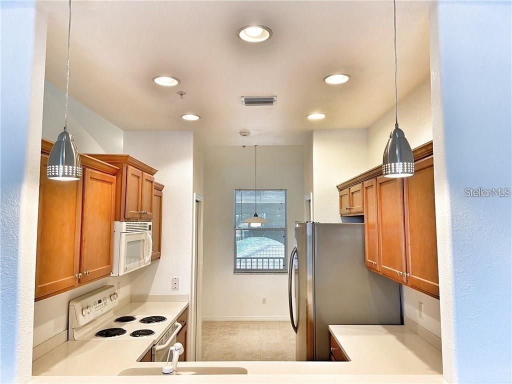 915 Fairwaycove Lane, Unit 208, Bradenton, FL 34212 Photo