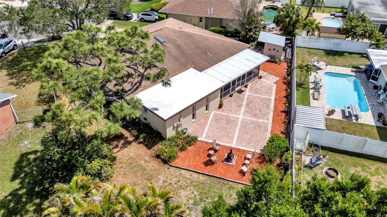 2974 163rd Terrace N, Clearwater, FL 33760 Photo